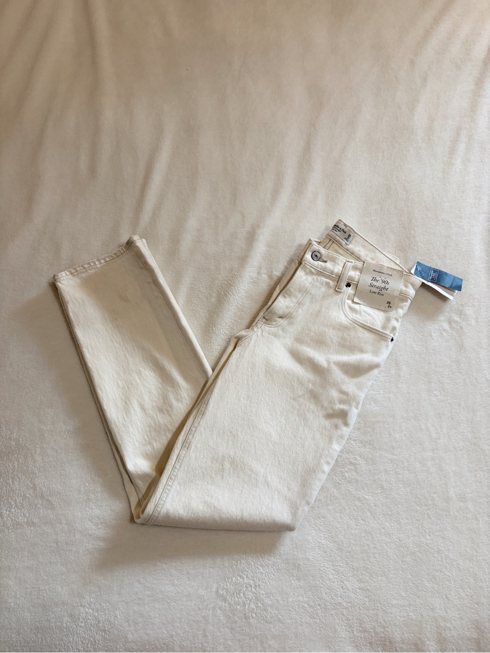 NWT Abercrombie 90s Straight Jeans